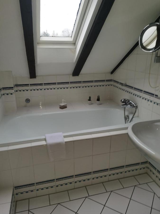 Historischer Gasthof Kaisermuehle - Hotel & Restaurant Viersen Zentrum ภายนอก รูปภาพ