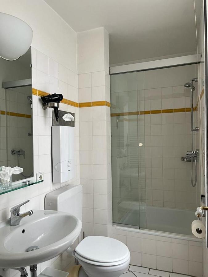 Historischer Gasthof Kaisermuehle - Hotel & Restaurant Viersen Zentrum ภายนอก รูปภาพ