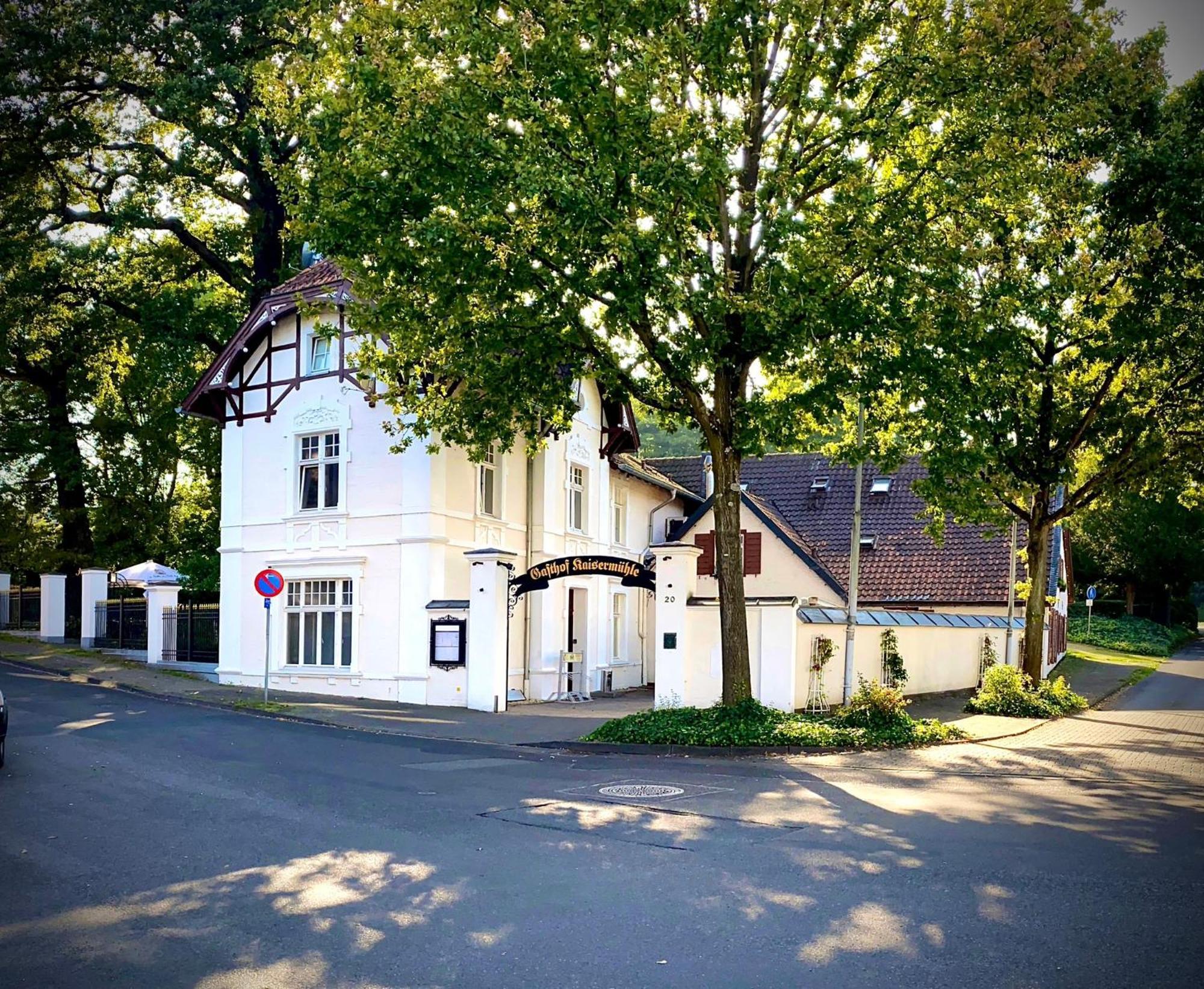 Historischer Gasthof Kaisermuehle - Hotel & Restaurant Viersen Zentrum ภายนอก รูปภาพ